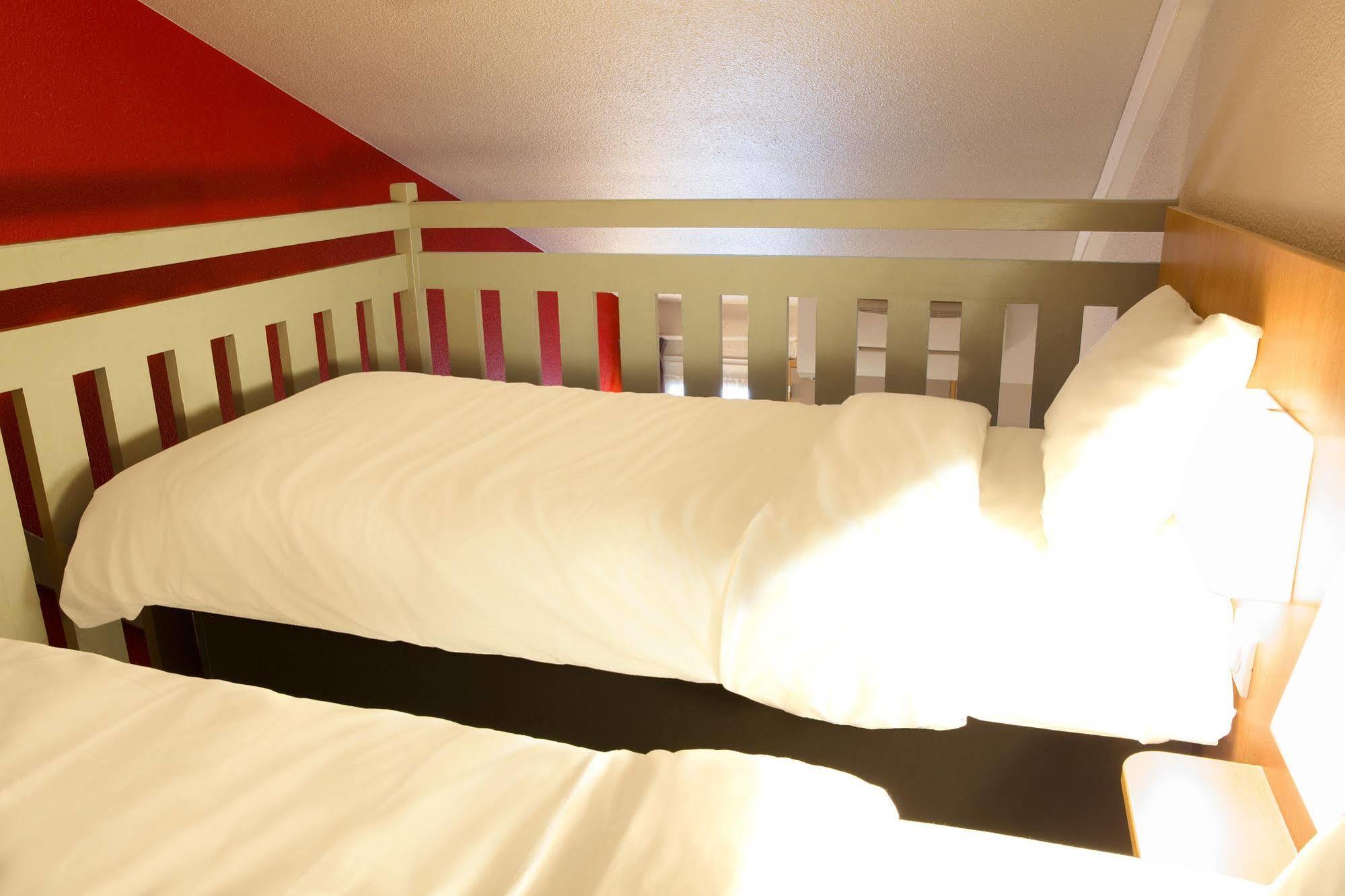 B&B Hotel Toulon La Seyne Sur Mer Экстерьер фото
